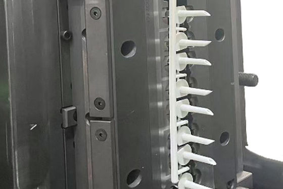 تصميم وتصنيع القالب الطبي منخفض التكلفة